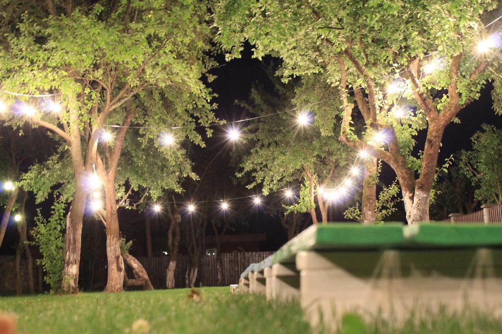Sveciu Namai Linges Hotel Nemezis ภายนอก รูปภาพ